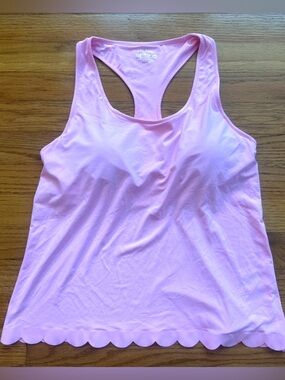 Lilly Pulitzer Medium Luxletic ‘Claralee’ scallop bra tank w/ padding Racerback